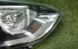 Фара правая для Kia Cerato 2017 года на фотографиях