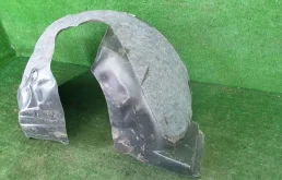 Подкрылок передний правый для Toyota RAV4 2013 года на фотографиях