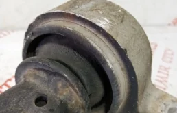 Рычаг передний правый нижний для Nissan Murano 2002 года на фотографиях