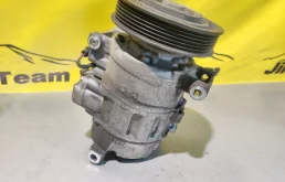 Компрессор кондиционера для Audi A6 2013 года на фотографиях