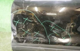 Дверь передняя левая для Volkswagen Touareg 2014 года на фотографиях