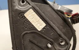 Стекла и зеркала для Volkswagen Passat 2006 года на фотографиях