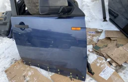 Дверь передняя правая для Land Rover Discovery 2010 года на фотографиях