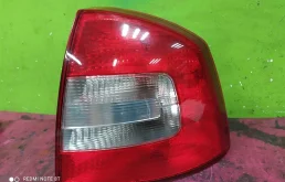 Фонарь правый для Skoda Octavia 2008 года на фотографиях