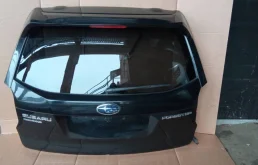 Крышка багажника для Subaru Forester 2017 года на фотографиях