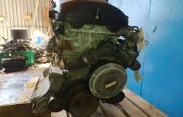 Двигатель без навесного для BMW 5er 2004 года на фотографиях