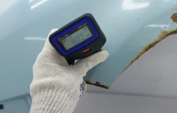 Крыло левое для Volkswagen Caddy 2008 года на фотографиях