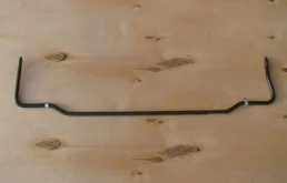 Стойка стабилизатора задняя для Nissan X-Trail 2004 года на фотографиях