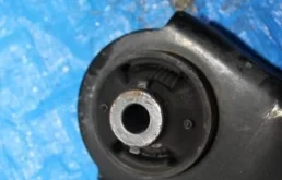 Рычаг передний правый нижний для Nissan X-Trail на фотографиях