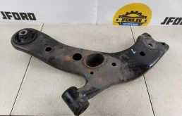 Рычаг передний левый нижний для Toyota RAV4 2014 года на фотографиях