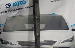 Накладка на дверь передняя левая для Peugeot 308 на фотографиях