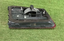 Фонарь внутренний правый для BMW 5er 2021 года на фотографиях