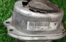 Опора двигателя передняя левая верхняя для BMW X5 на фотографиях