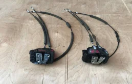 Замок передней левой двери для Nissan X-Trail 2018 года на фотографиях