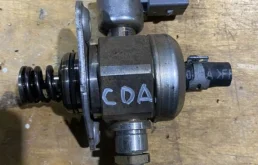 Топливный насос для Audi A4 2007 года на фотографиях