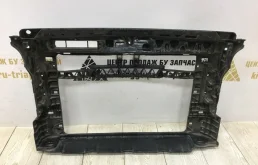 Панель радиатора (телевизор) для Volkswagen Polo 2018 года на фотографиях