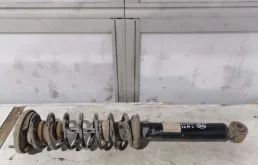 Амортизатор передний левый для BMW 5er 2012 года на фотографиях