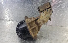 Редуктор заднего моста для Mitsubishi Pajero 2001 года на фотографиях