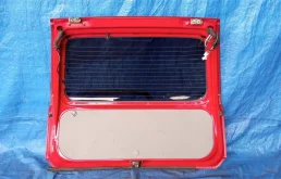 Крышка багажника для Nissan X-Trail 2000 года на фотографиях