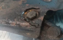 Кулак поворотный правый для Volkswagen Touareg 2008 года на фотографиях