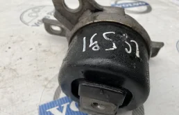 Опора двигателя задняя правая нижняя для Volvo S80 на фотографиях