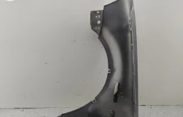 Крылья для Volkswagen Passat 2002 года на фотографиях