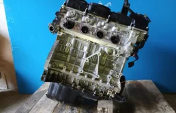 Двигатель без навесного для BMW 1er 2004 года на фотографиях