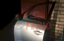 Дверь передняя правая для Toyota Land Cruiser 2012 года на фотографиях
