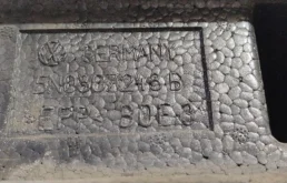 Усилитель переднего бампера для Volkswagen Tiguan 2008 года на фотографиях