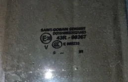 Стекло двери заднее правое для Volkswagen Touareg 2010 года на фотографиях