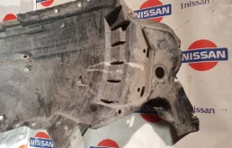 Подкрылок передний правый для Nissan X-Trail 2017 года на фотографиях