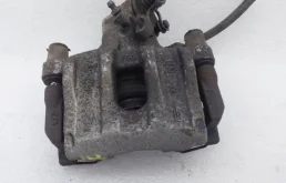 Суппорт задний правый для Ford Focus 2013 года на фотографиях