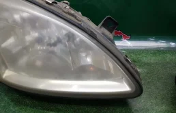 Фара левая для Mercedes-Benz Vito 2005 года на фотографиях
