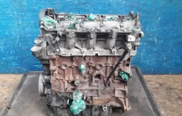 Двигатель без навесного для Ford Kuga 2012 года на фотографиях