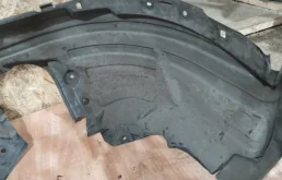 Подкрылок передний правый для Mazda CX 5 2011 года на фотографиях