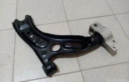 Рычаг передний левый верхний для Volkswagen Tiguan на фотографиях