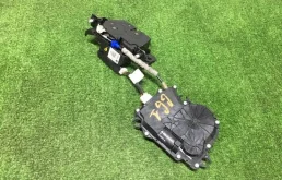 Замок багажника для BMW X3 2010 года на фотографиях