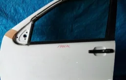 Дверь передняя левая для Mercedes-Benz M class 2001 года на фотографиях