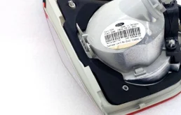 Фонарь внутренний правый для Ford Kuga 2010 года на фотографиях