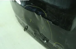 Дверь багажника для Toyota RAV4 2018 года на фотографиях