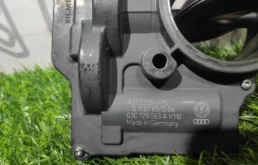 Дроссельная заслонка для Volkswagen Passat 2014 года на фотографиях