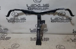 Усилитель переднего бампера для Toyota RAV4 2018 года на фотографиях