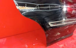 Дверь задняя правая для Lexus RX 2005 года на фотографиях