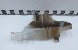 Бачок омывателя для Hyundai Creta 2017 года на фотографиях