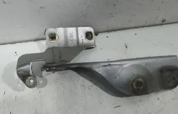 Петля капота левая для Nissan Almera 2017 года на фотографиях