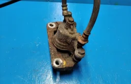 Суппорт задний правый для Nissan Teana на фотографиях