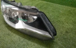 Фары для Volkswagen Tiguan 2014 года на фотографиях