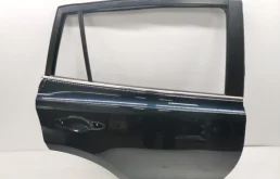 Дверь задняя левая для Toyota RAV4 2014 года на фотографиях