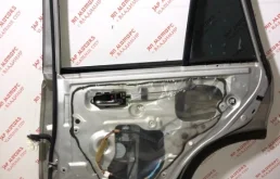 Дверь задняя правая для Suzuki Grand Vitara 2016 года на фотографиях