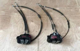 Замок передней левой двери для Nissan X-Trail 2018 года на фотографиях